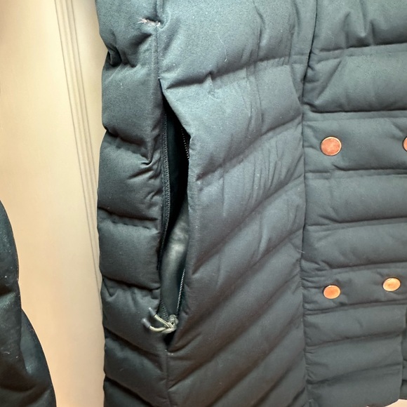 Dark Green Mountain Hardwear Down Filled Puffer Coat with Standup Collar - Picture 5 of 10